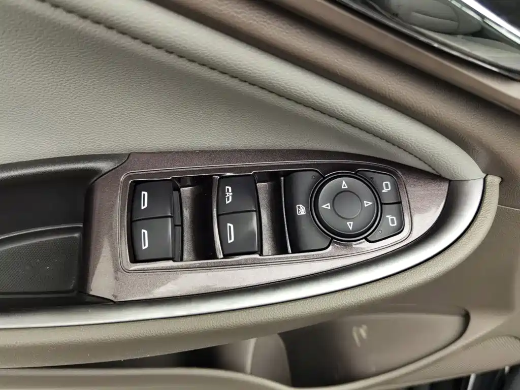Chevrolet Malibu XL — миниатюра 9