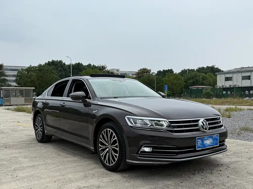 Volkswagen Phideon — миниатюра 3