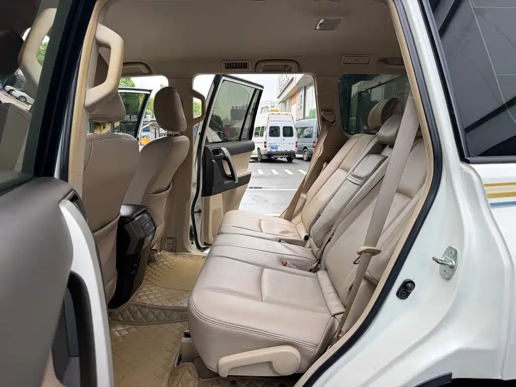 Toyota Prado (Import) — миниатюра 11