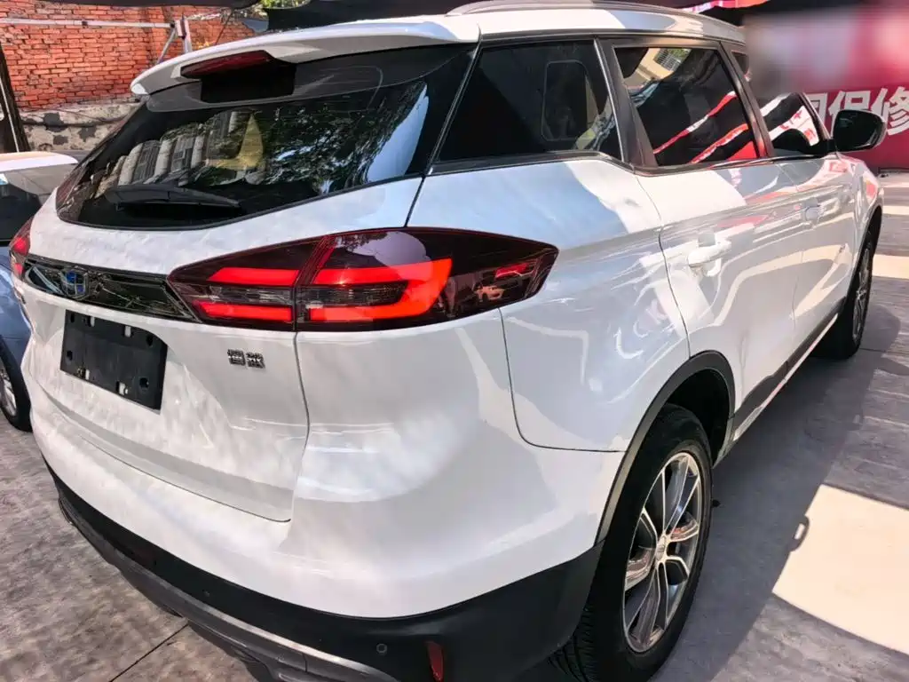 Geely Boyue — миниатюра 8