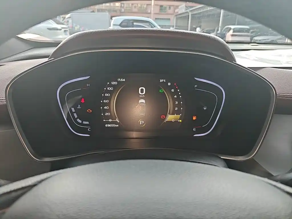 Geely Binyue — миниатюра 12