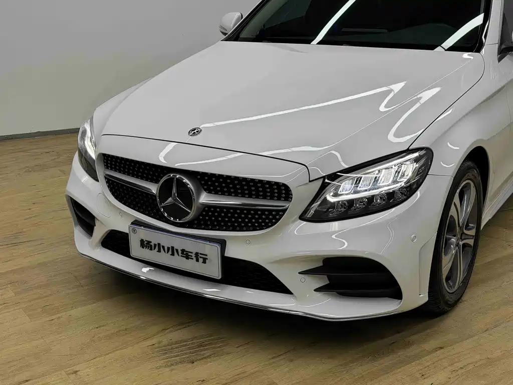 Mercedes-Benz C-Class — миниатюра 4