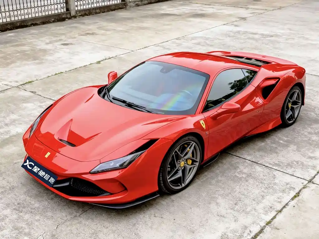 FERRARI F8