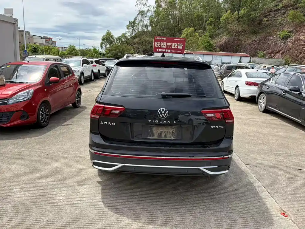 Volkswagen Tiguan L — миниатюра 8