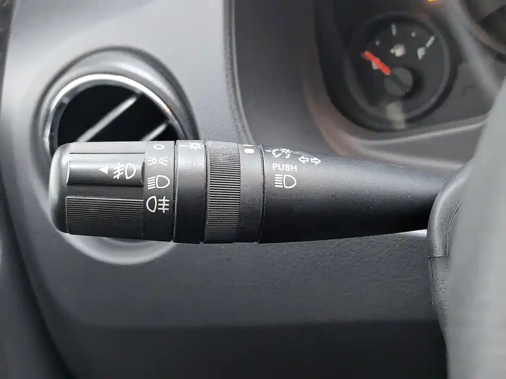 Jeep Compass (Import) — миниатюра 21