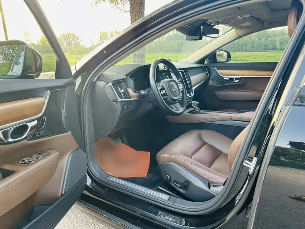 Volvo S90 — миниатюра 12