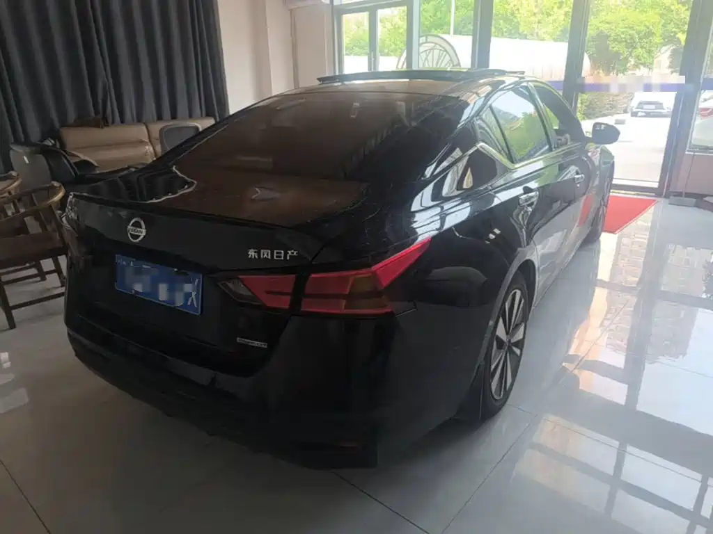 Nissan Teana — миниатюра 7
