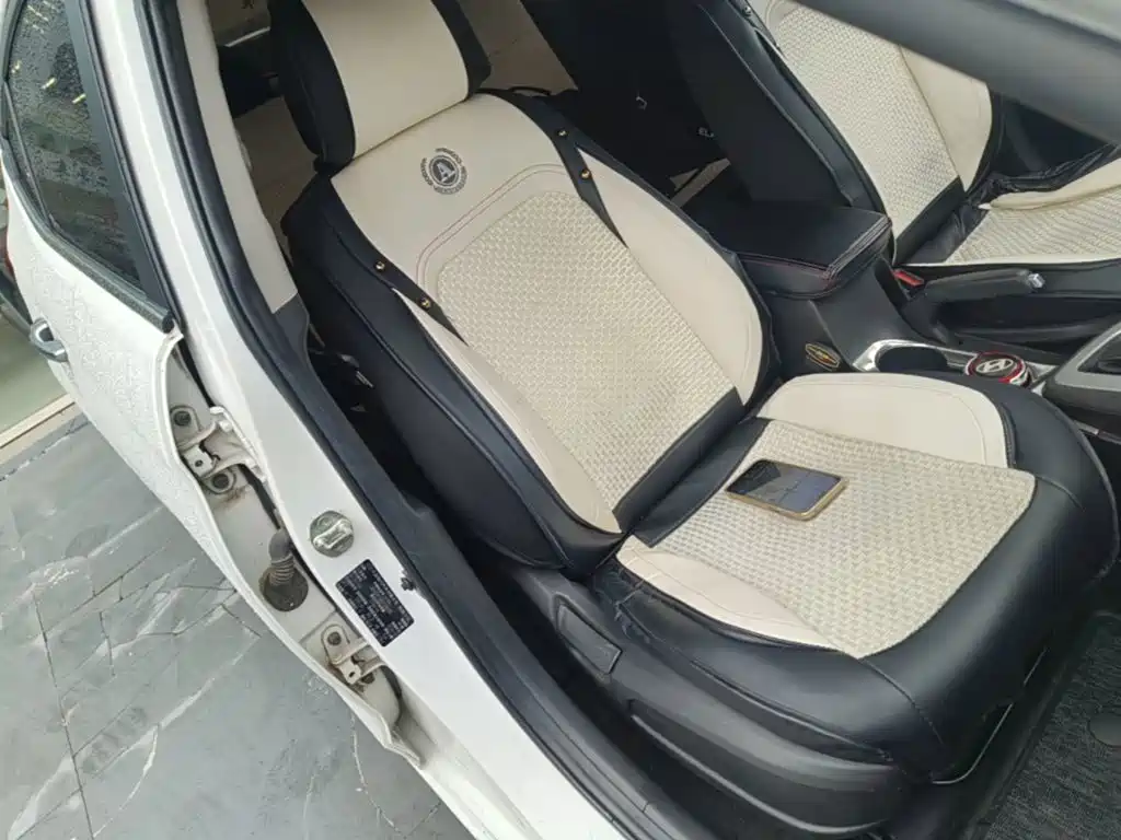 Hyundai Elantra — миниатюра 25