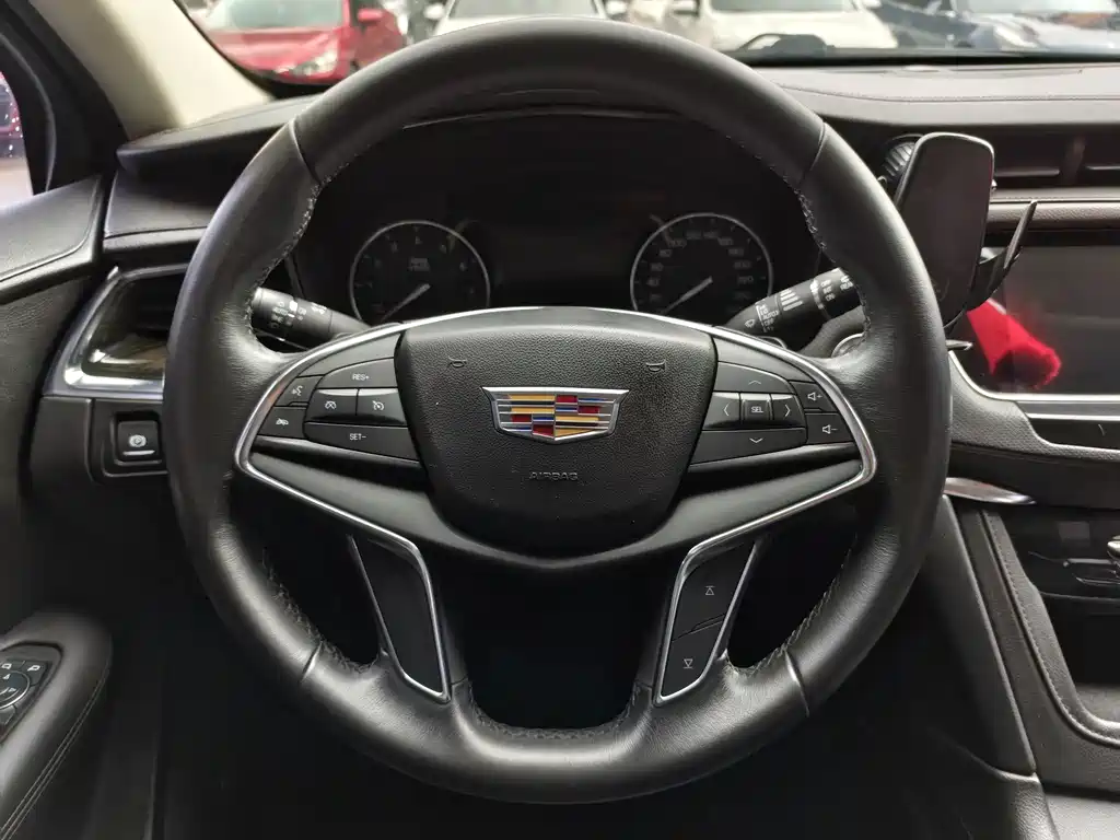 Cadillac XT5 — миниатюра 10