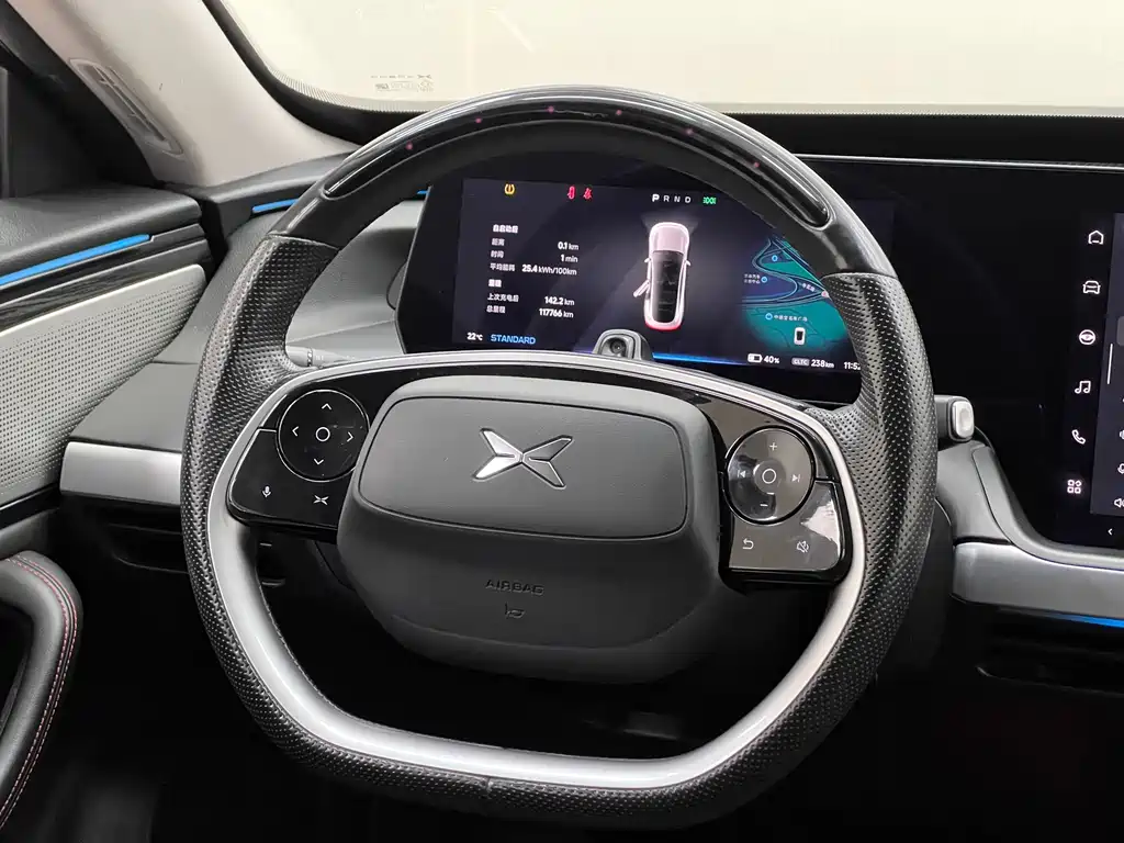 XPeng P7 — миниатюра 23
