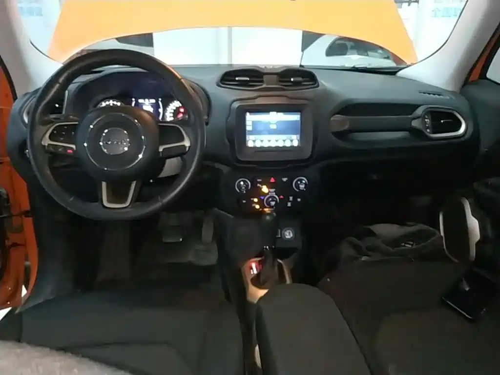 Jeep Renegade — миниатюра 10