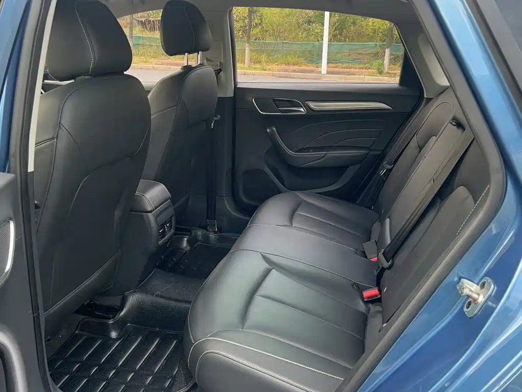 Roewe i6 Classic — миниатюра 6