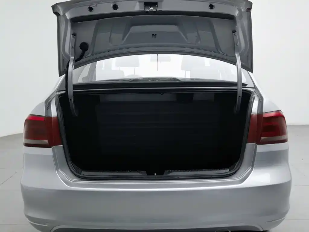 Volkswagen Santana — миниатюра 16