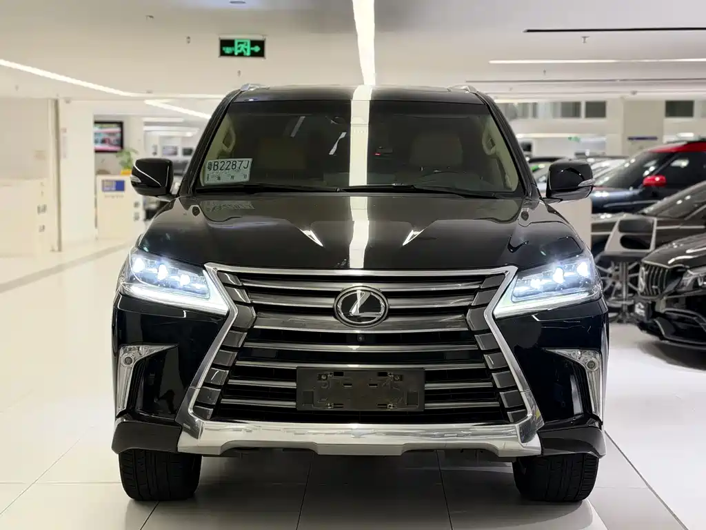 Lexus LX — миниатюра 2