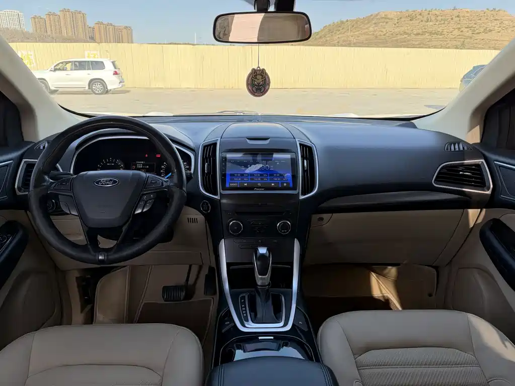 Ford Edge — миниатюра 5