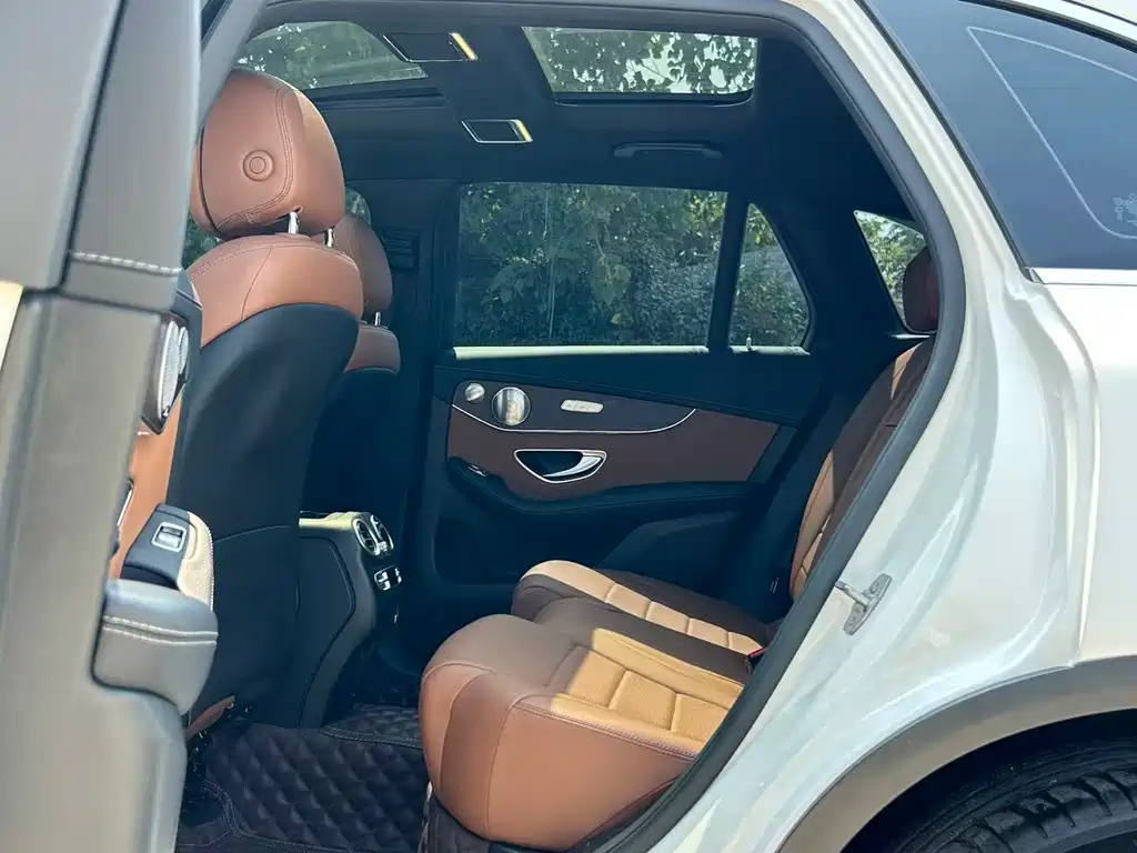 Mercedes-Benz GLC — миниатюра 10