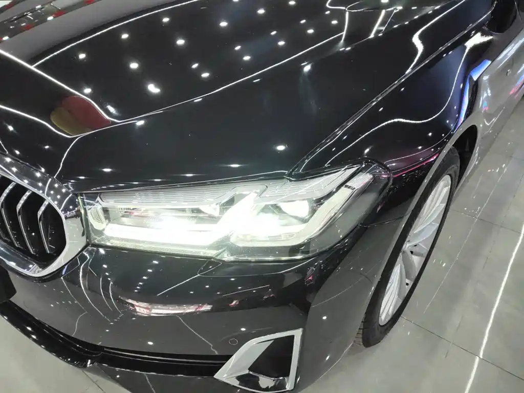 BMW 5 Series — миниатюра 18