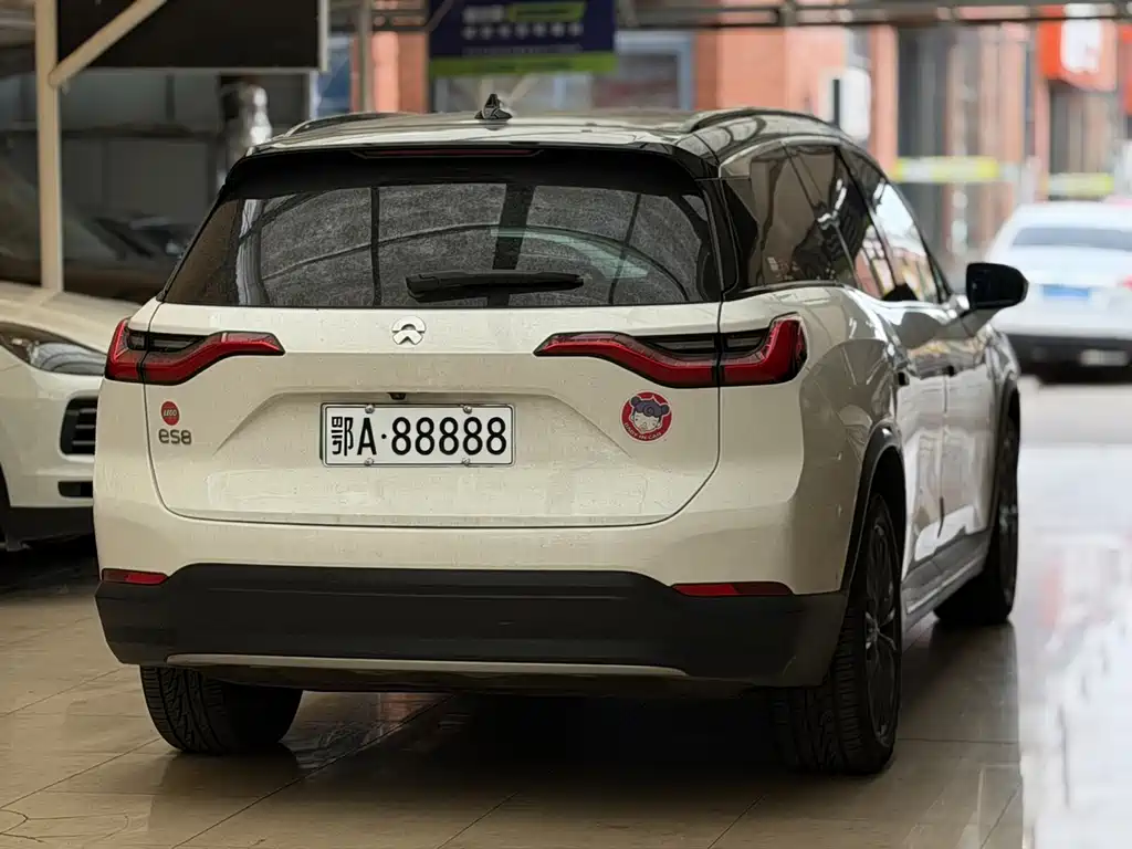 NIO ES8 — миниатюра 6