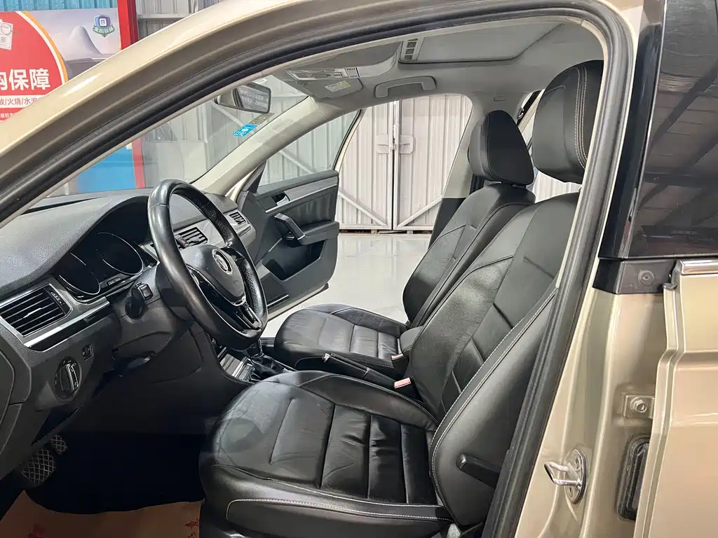Volkswagen Bora — миниатюра 4