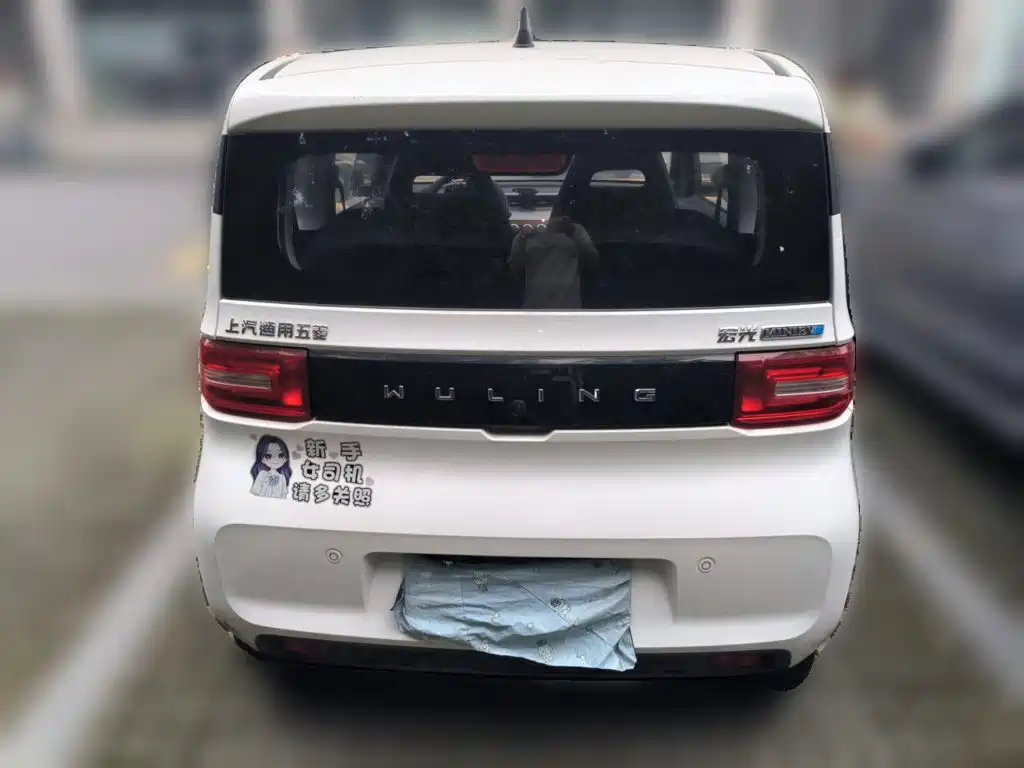 Wuling MINIEV — миниатюра 4