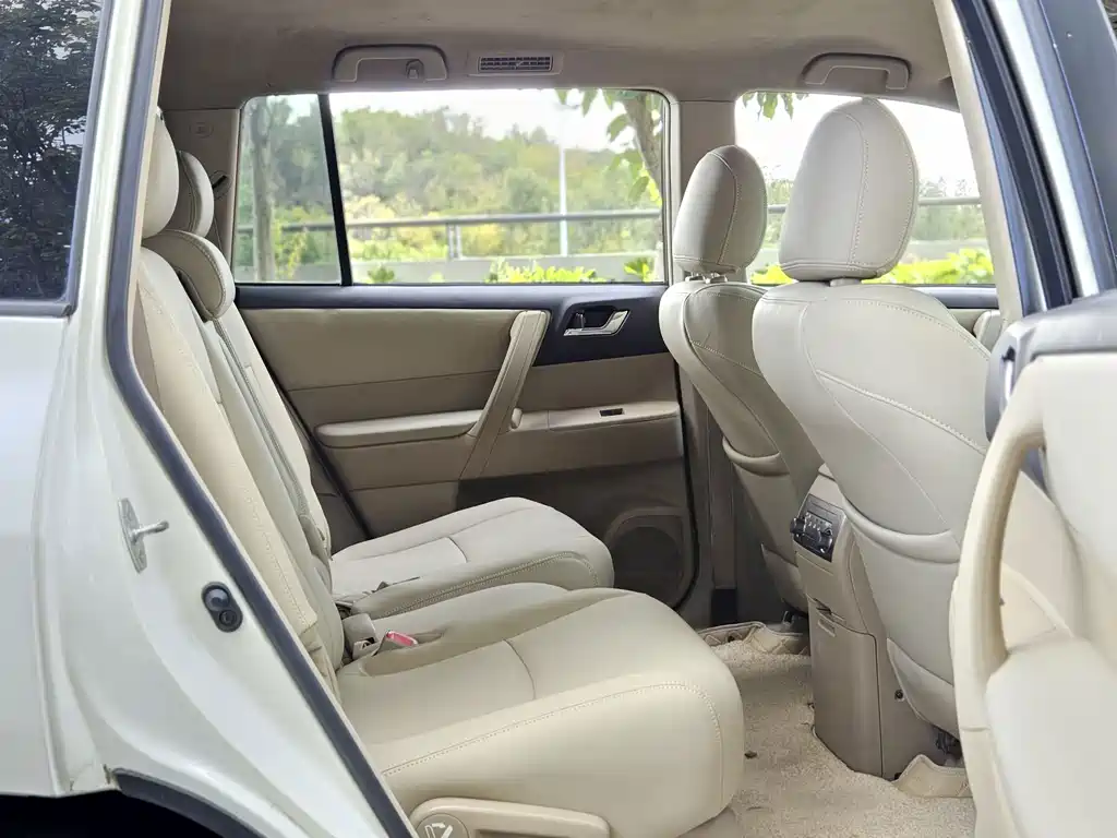 Toyota Highlander — миниатюра 7