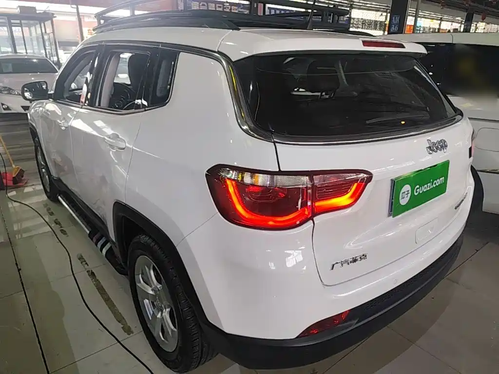 Jeep Compass — миниатюра 5