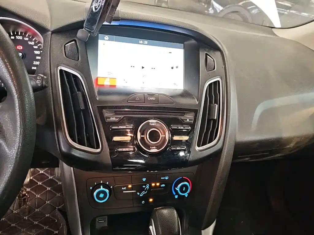 Ford Focus — миниатюра 13