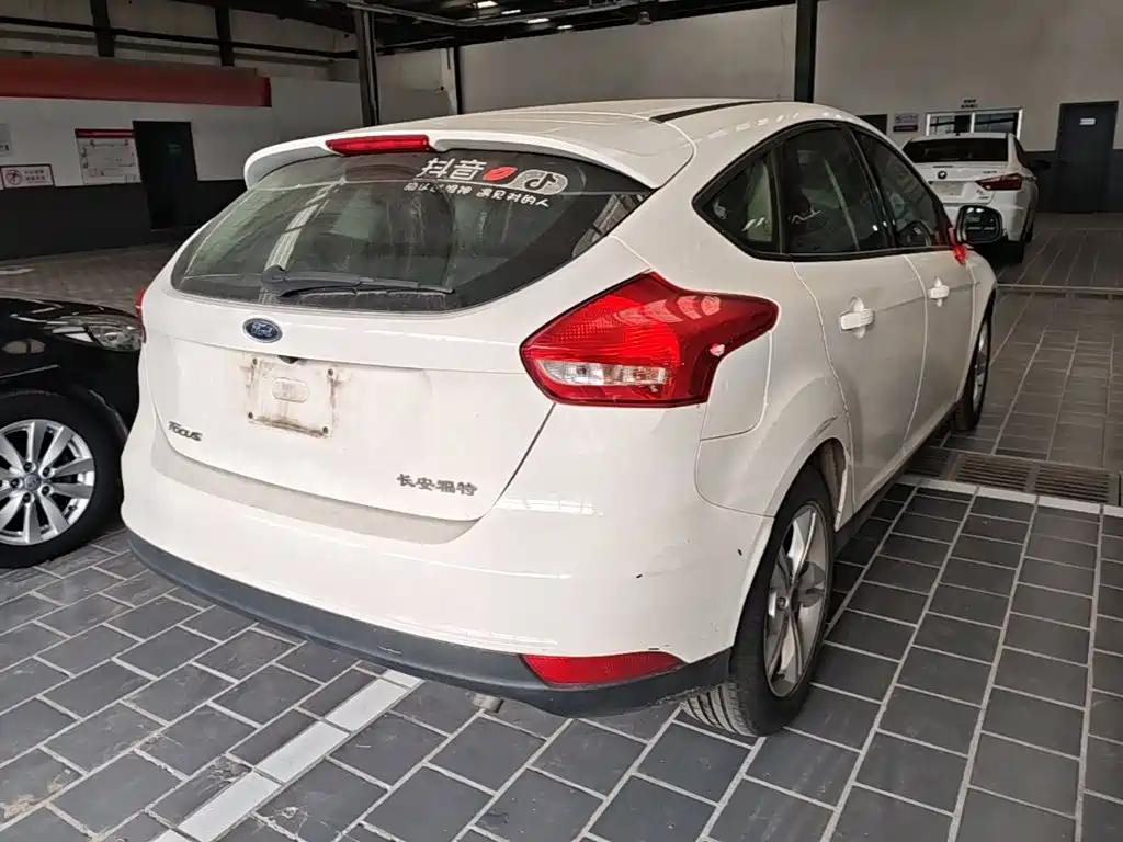 Ford Focus — миниатюра 7