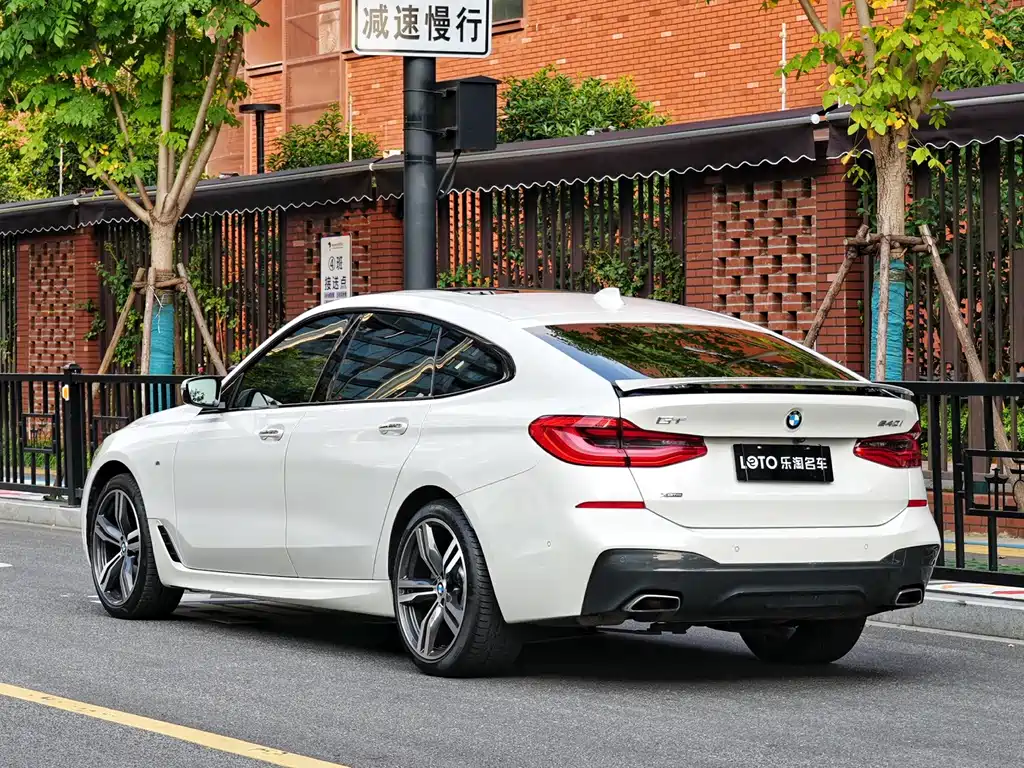 BMW 6 Series GT — миниатюра 4