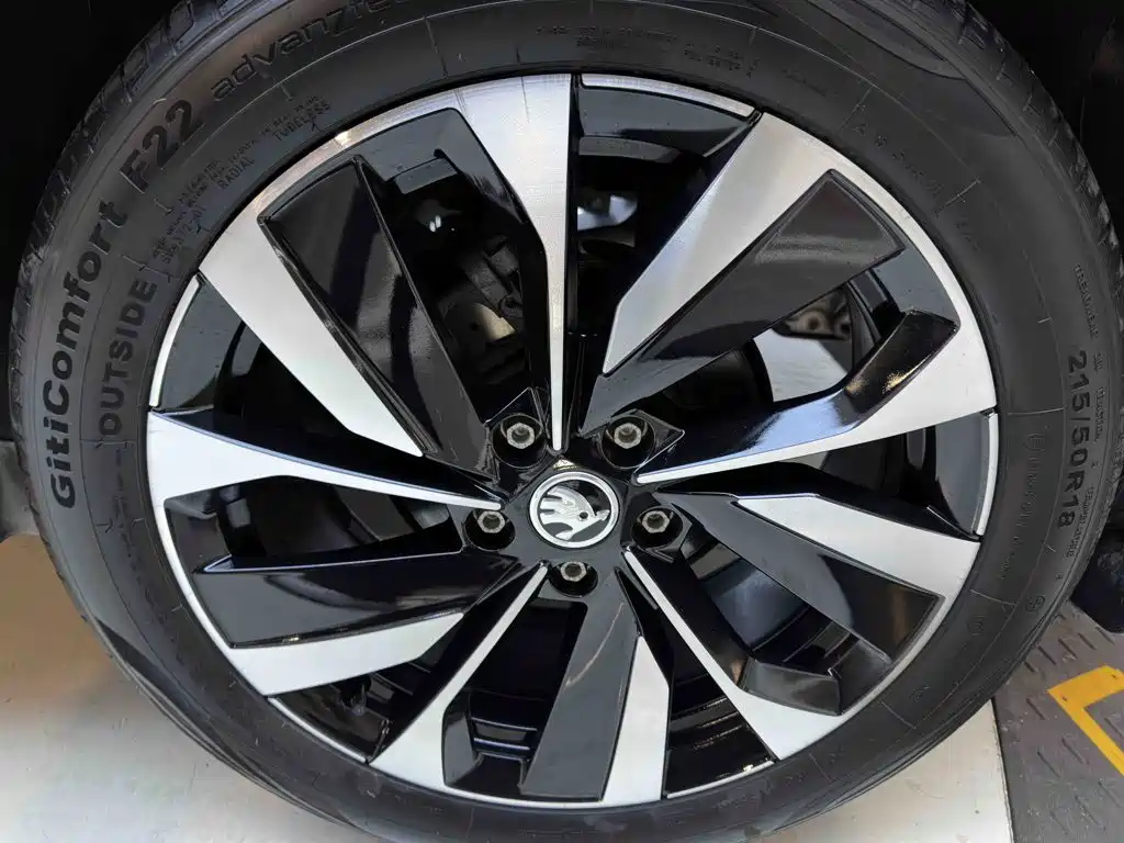 Skoda Karoq — миниатюра 23