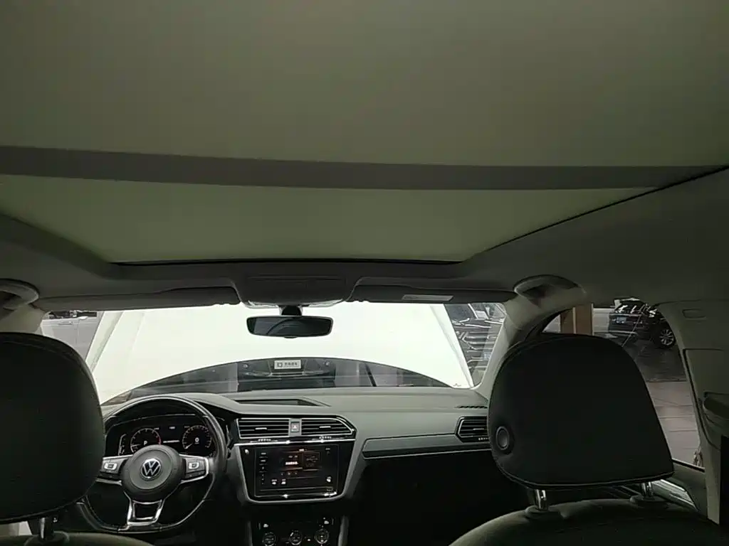 Volkswagen Tiguan L — миниатюра 18