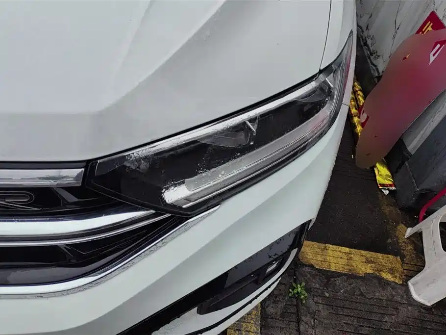 VOLKSWAGEN T ROC EXPLORING SONGS