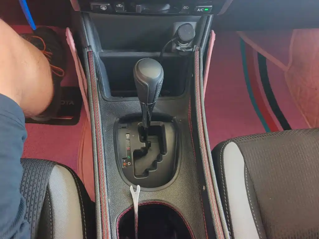 Toyota Yaris L — миниатюра 14