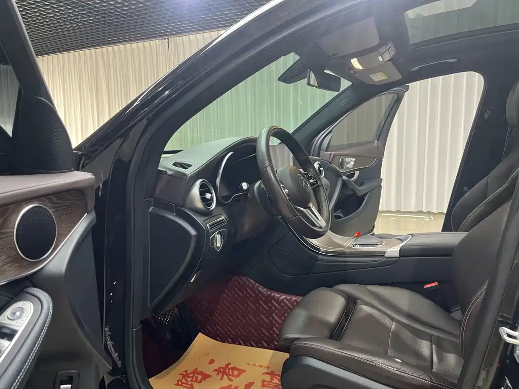 Mercedes-Benz GLC — миниатюра 9