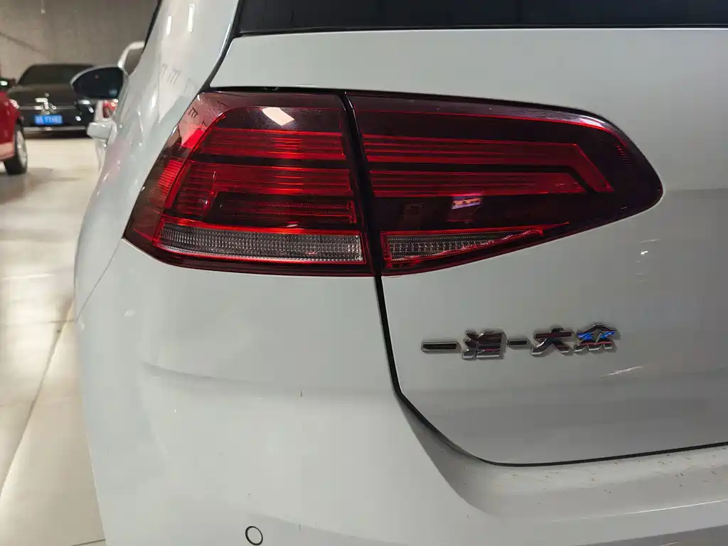 Volkswagen Golf — миниатюра 17