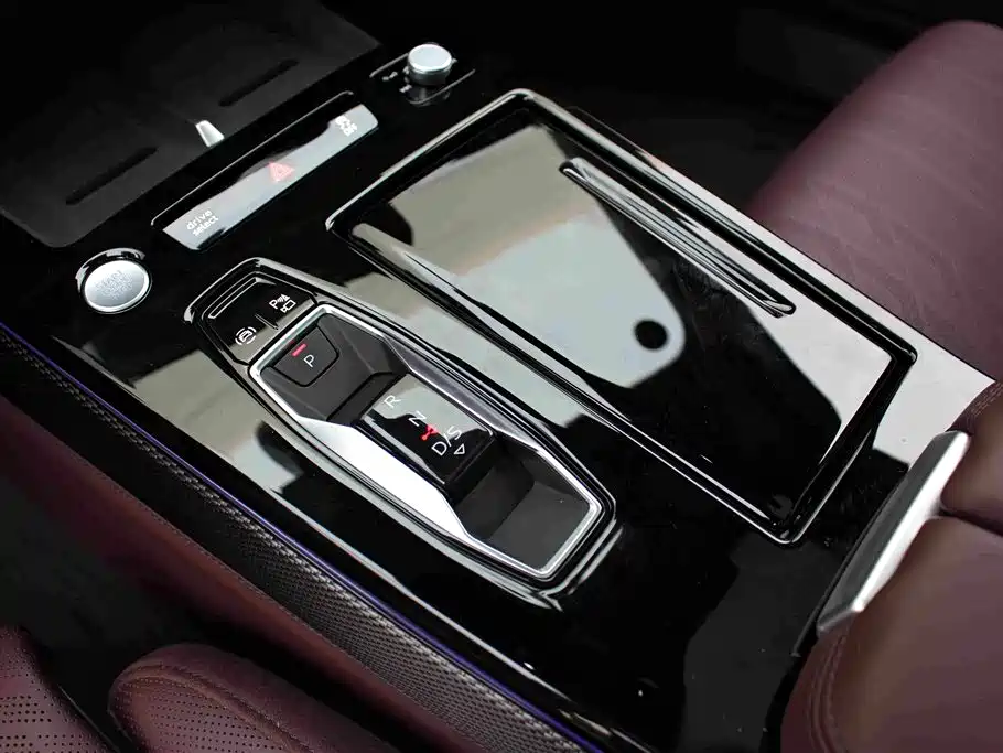 Audi A6L — миниатюра 12