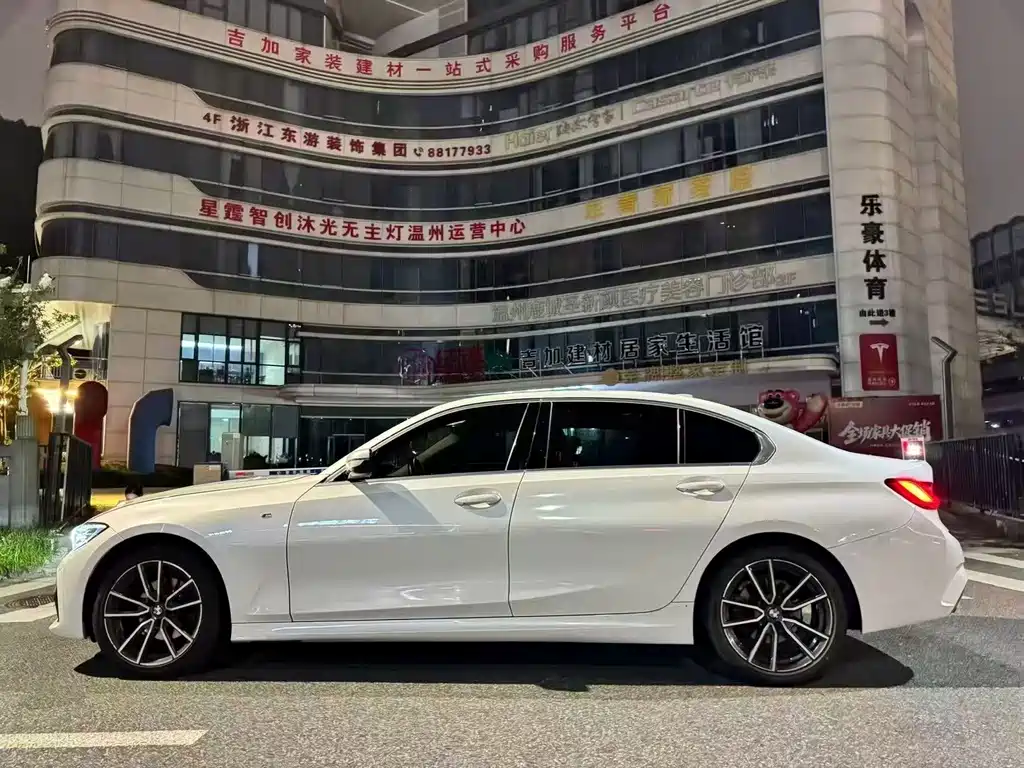 BMW 3 Series — миниатюра 3