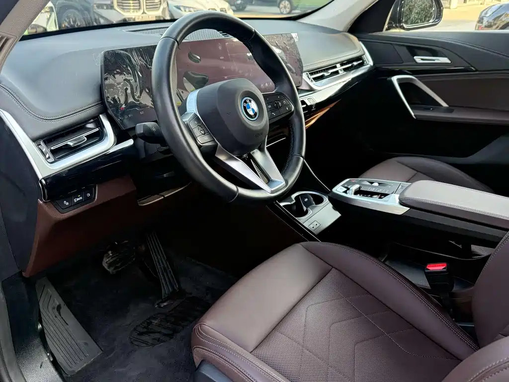 BMW iX1 — миниатюра 5