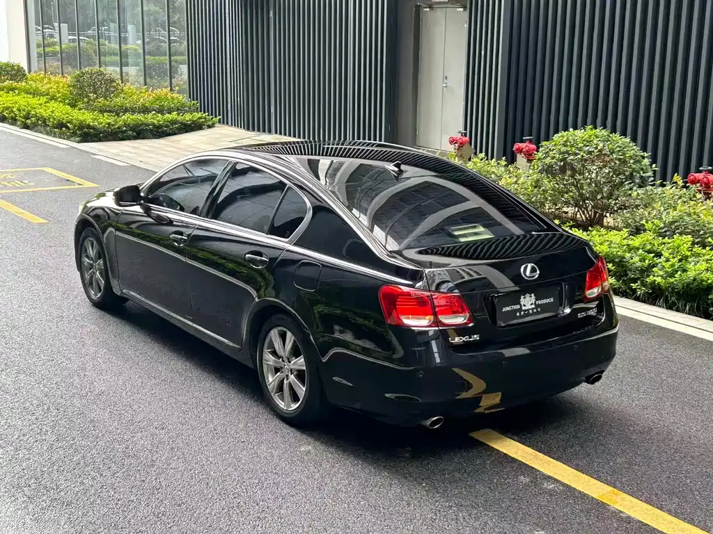 Lexus GS — миниатюра 5