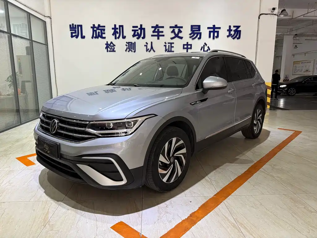 Volkswagen Tiguan L