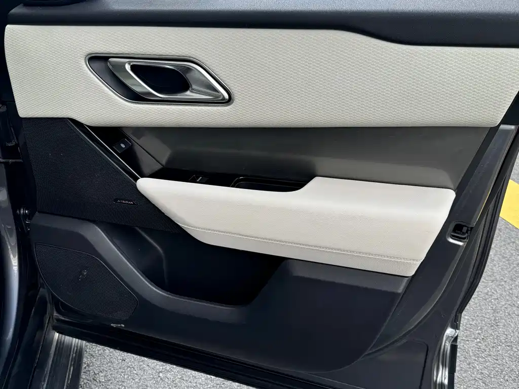 Land Rover Velar — миниатюра 9