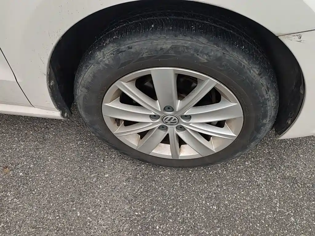Volkswagen Polo — миниатюра 12