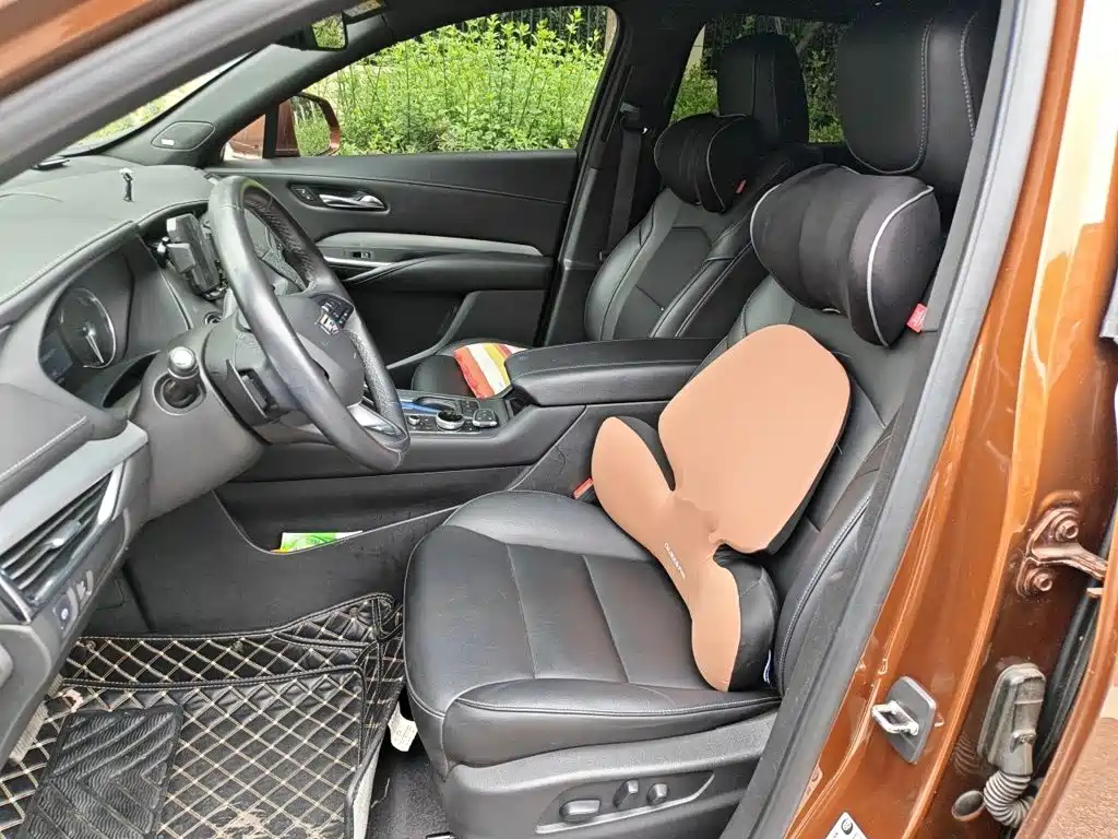 Cadillac XT4 — миниатюра 11