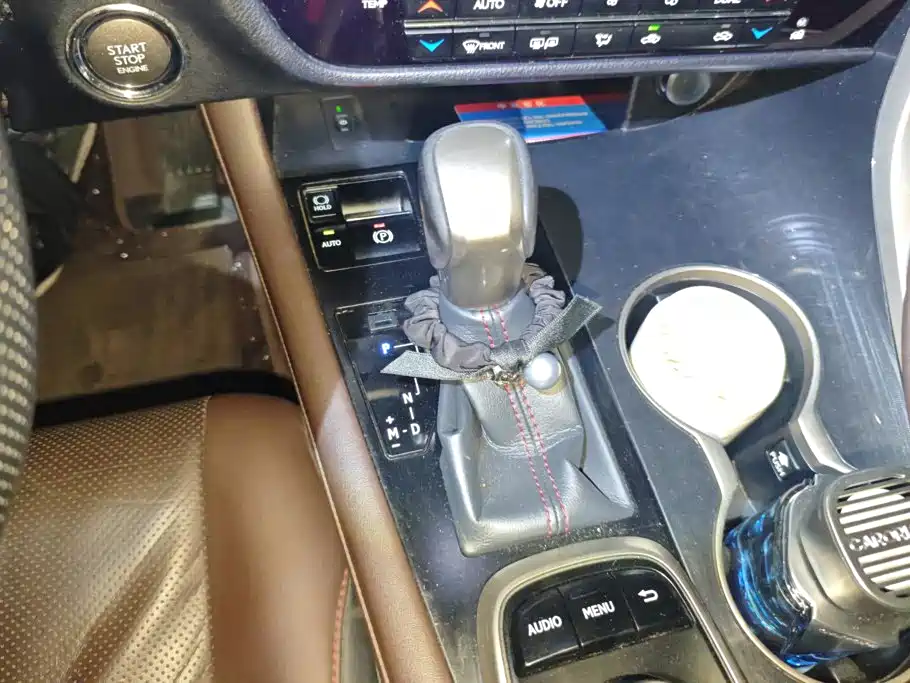 Lexus RX — миниатюра 16