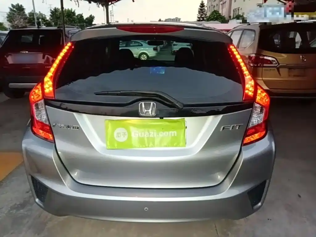 Honda Fit — миниатюра 6