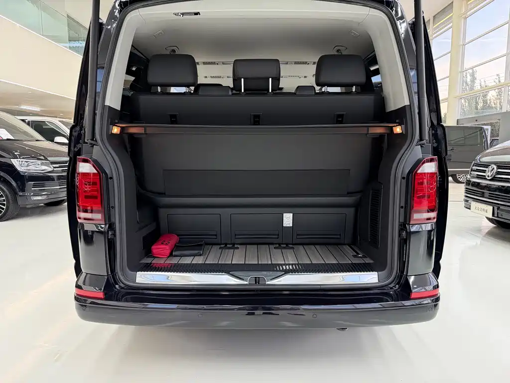 Volkswagen Multivan — миниатюра 27