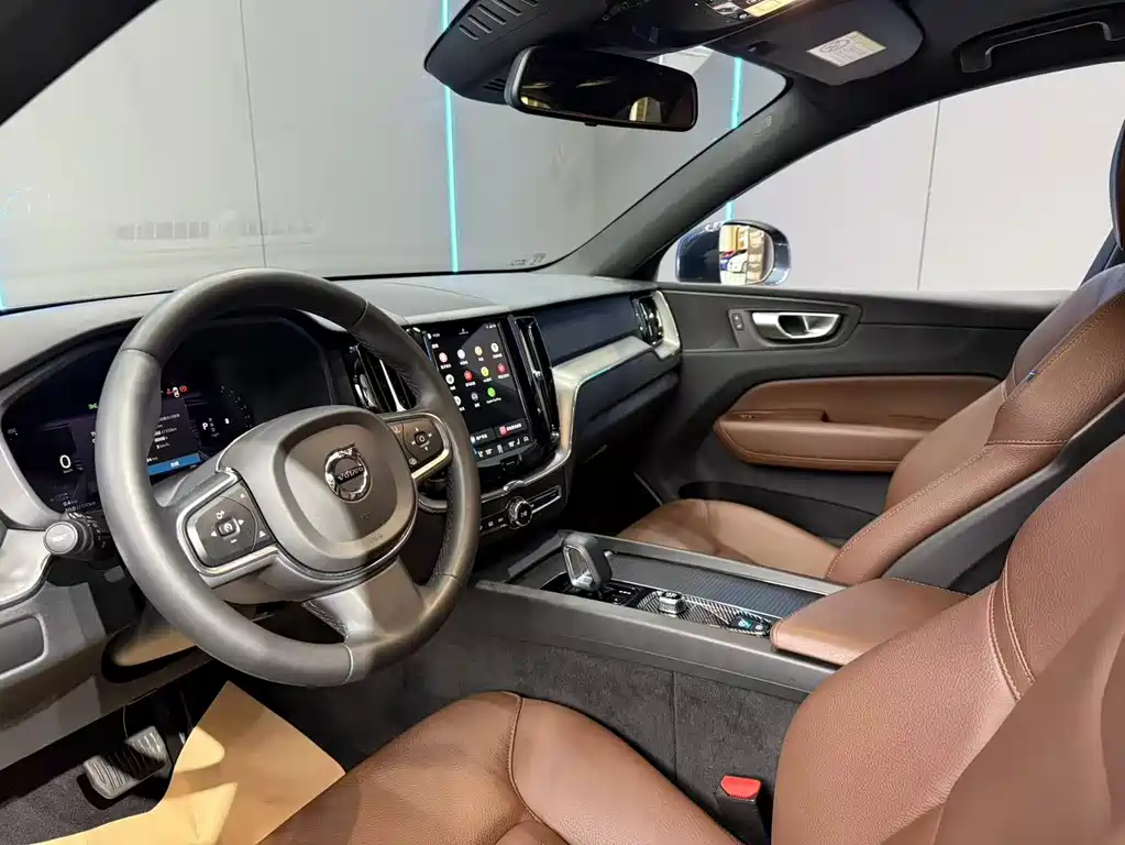 Volvo XC60 — миниатюра 11