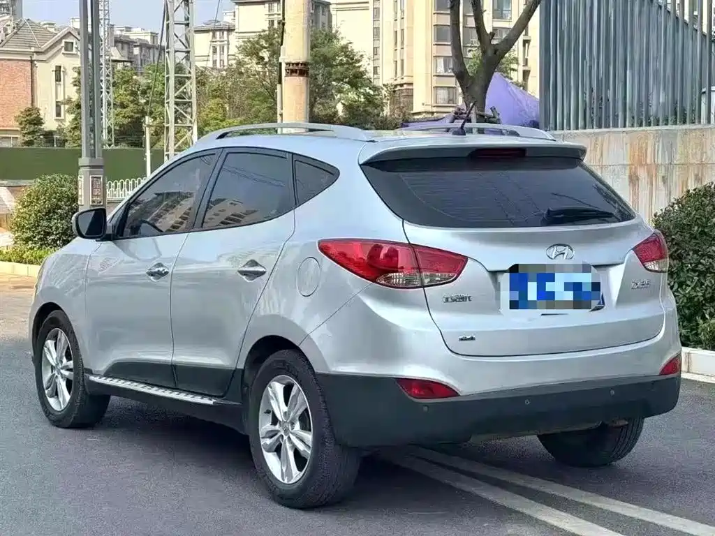 Hyundai BAIC Hyundai ix35 ix35 2010 2.0L AT Elite GLS