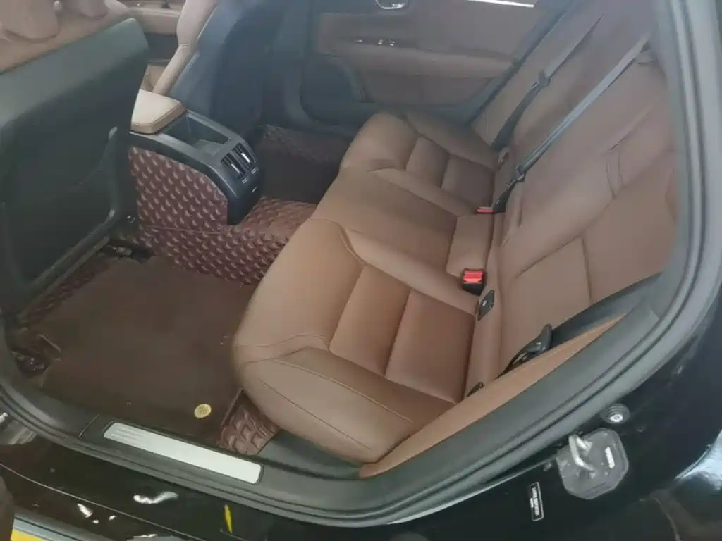 Volvo S90 — миниатюра 17