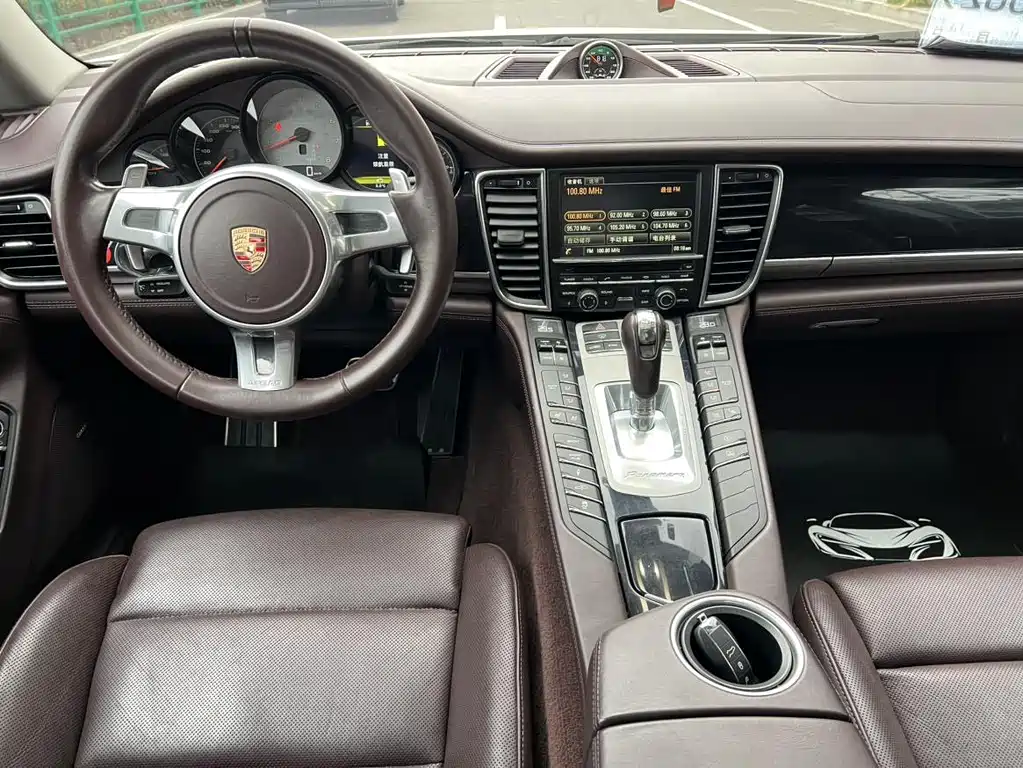 Porsche Panamera — миниатюра 4
